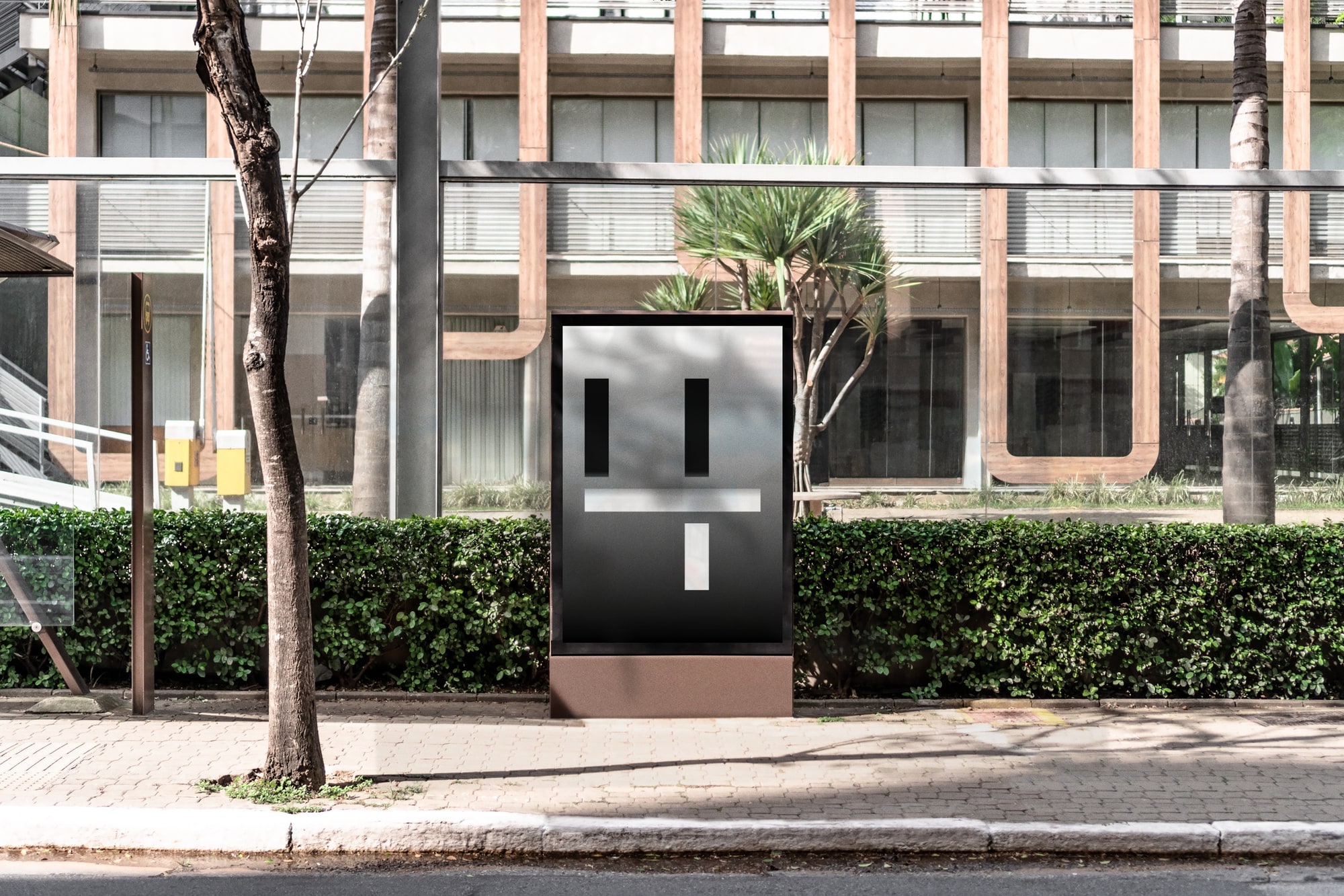 Street totem — 004